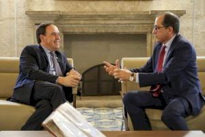 Pérez Llorca se reúne con el rector de la Universitat de València, Juan Luis Gandía - (foto 3)
