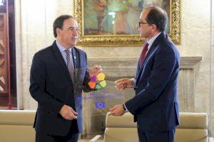 Pérez Llorca se reúne con el rector de la Universitat de València, Juan Luis Gandía - (foto 2)