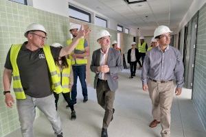 Reunió Alboraia i Conselleria d'Educació per a rebre informació sobre el trasllat al nou IES La Patacona, previst per a l'estiu - (foto 6)