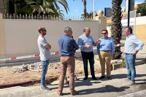 La avenida del Cabo en Cabo Roig avanza en su renovación con mejoras en accesibilidad y alumbrado público - (foto 2)