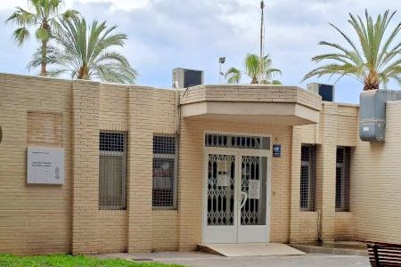 Cullera repara la cubierta del consultorio sanitario auxiliar del Oasis