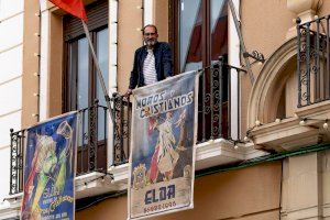 Elda celebra los 80 años de sus carteles de Moros y Cristianos con una exposición urbana