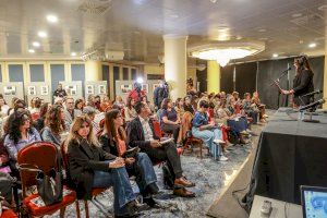 Las I Jornadas sobre Atención Integral a la Violencia de Género reúnen a un centenar de profesionales en Elda - (foto 2)