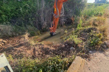 Nules actua d'urgència en la marjalería per a evitar que l'excés d'aigua danye les parcel·les agrícoles
