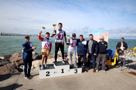 Burriana ruge con más de 90 pilotos en el Campeonato de España de Motos de Agua