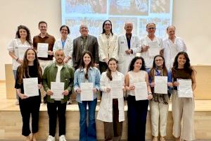 El Hospital Universitario Doctor Peset y Fisabio reconocen a 12 jóvenes investigadores por sus trabajos científicos