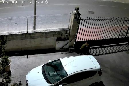 La Policia Local d’Algemesí deté l’autor de diversos robatoris amb força en vehicles La Policia Local d’Algemesí deté l’autor de diversos robatoris amb força en vehicles
