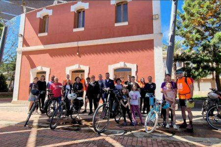 La Mancomunitat de la Ribera Alta pone en valor el Camí Natural de l’Antic Trenet con la cicloruta organizada por el 30 aniversario