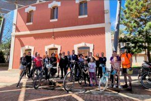 La Mancomunitat de la Ribera Alta pone en valor el Camí Natural de l’Antic Trenet con la cicloruta organizada por el 30 aniversario
