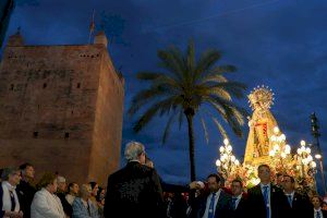 Torrent demostra la seua devoció a la Mare de Déu dels Desamparats en un cap de setmana multitudinari - (foto 7)
