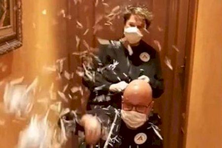 Del pasillo de casa a las tablas: Quique Masó y su comedia ‘Enredados 3.0’