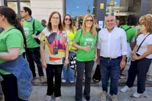 El profesorado lleva a las calles de Burriana su lucha por una educación pública de calidad - (foto 7)