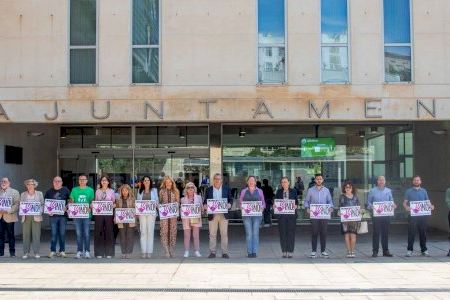 Igualdad Benidorm guarda un minuto de silencio como muestra de condena por el último crimen machista cometido en Madrid