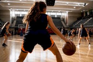 La generación que no quiere parar en verano: el auge de la tecnificación deportiva llega a Vila-real