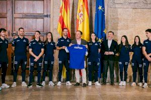 El president de la Generalitat recibe a nuestra selección - (foto 2)