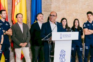 El president de la Generalitat recibe a nuestra selección - (foto 3)
