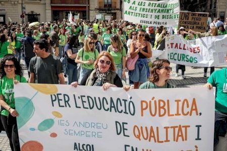 VOX Alcoy acusa a los sindicatos de educación de anteponer “privilegios políticos” al derecho a la enseñanza