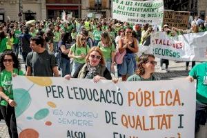VOX Alcoi acusa els sindicats d'educació d'anteposar els seus “privilegis polítics” al dret a l'ensenyament