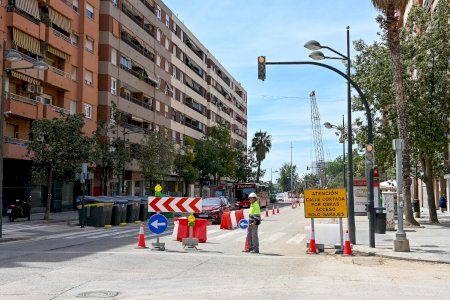 El desviament provisional per al trànsit d'eixida del barri de Malilla ja es troba operatiu El desviament provisional per al trànsit d'eixida del barri de Malilla ja es troba operatiu