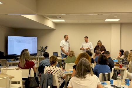Alfafar acull la presentació de la Història Social Única per al Departament 9