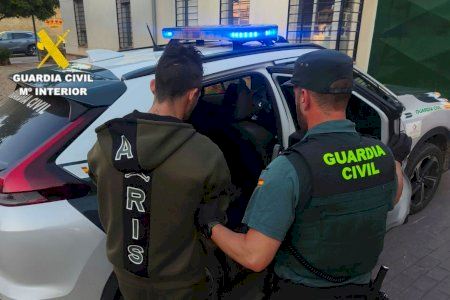 Detingut a Vilafamés per robar en dos habitatges després d'estudiar quan estaven buides Detingut a Vilafamés per robar en dos habitatges després d'estudiar quan estaven buides
