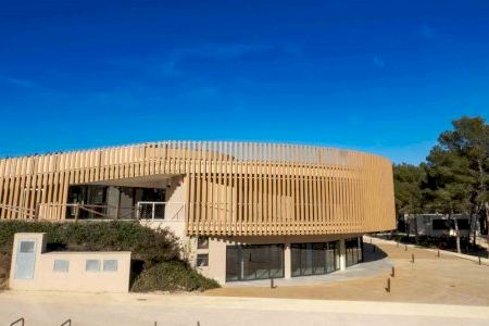 L’Ajuntament de Benidorm adjudica el tancament perimetral de l’alberg i la zona d’acampada de la Séquia Mare L’Ajuntament de Benidorm adjudica el tancament perimetral de l’alberg i la zona d’acampada de la Séquia Mare