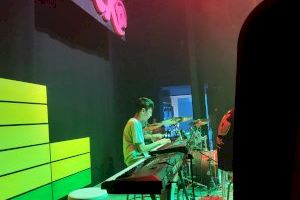 L’IES Jaume I triomfa amb el musical Volum Zero i ompli el Teatre Payà de talent i emoció - (foto 17) L’IES Jaume I triomfa amb el musical Volum Zero i ompli el Teatre Payà de talent i emoció - (foto 17)