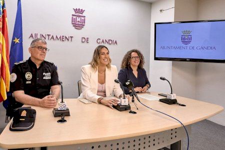 Gandia refuerza la protección del chorlitejo patinegro y de las dunas del Auir Gandia refuerza la protección del chorlitejo patinegro y de las dunas del Auir