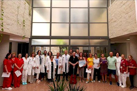 El Hospital Sant Joan d’Alacant lleva la música a pacientes y profesionales con una nueva edición de ‘Latidos Armónicos’ El Hospital Sant Joan d’Alacant lleva la música a pacientes y profesionales con una nueva edición de ‘Latidos Armónicos’