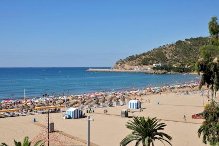 Oropesa del Mar presume de playas con un nuevo reconocimiento a la calidad de sus servicios turísticos Oropesa del Mar presume de playas con un nuevo reconocimiento a la calidad de sus servicios turísticos