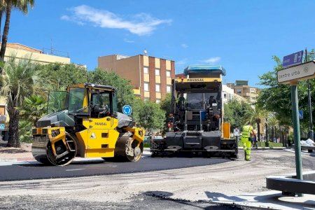 Ontinyent completa la renovació de la rotonda que connecta el barri de Sant Rafel amb els de La Vila i El Llombo Ontinyent completa la renovació de la rotonda que connecta el barri de Sant Rafel amb els de La Vila i El Llombo
