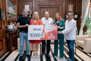 AFANIAS recibe 10.000 euros recaudados en la VII edición del Vermut Solidario AFANIAS recibe 10.000 euros recaudados en la VII edición del Vermut Solidario