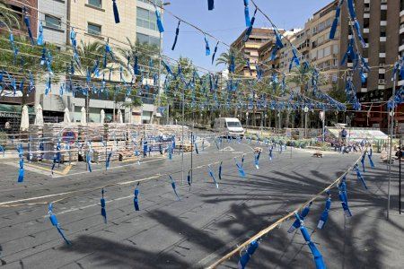 Sorpresa en Luceros: Pirotecnia Crespo queda fuera del concurso de mascletàs de las Hogueras de Alicante por solo 11 segundos