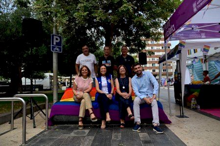 Almassora commemora el Dia de l'Orgull amb la lectura del manifest i ‘Converses Orgulloses’. Almassora commemora el Dia de l'Orgull amb la lectura del manifest i ‘Converses Orgulloses’.