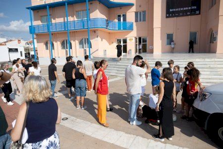 La Casa de Cultura de l'Alfàs del Pi realiza un simulacro de emergencia dentro del plan municipal de prevención