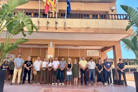 El Campello guarda un minut de silenci i repulsa pel doble assassinat masclista registrat a Alacant