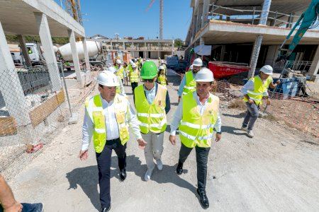 El president anuncia el inicio en breve de las obras del Segundo Instituto en La Nucía El president anuncia el inicio en breve de las obras del Segundo Instituto en La Nucía