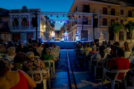 La Plaza del Pueblo de Paterna se llena de música en directo los viernes de julio La Plaza del Pueblo de Paterna se llena de música en directo los viernes de julio
