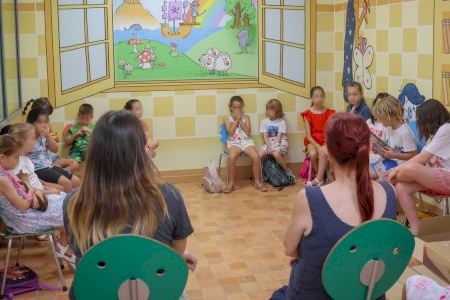Onda fomenta la pasión por la lectura entre los más pequeños con el campus literario de verano ‘Conte Contat’