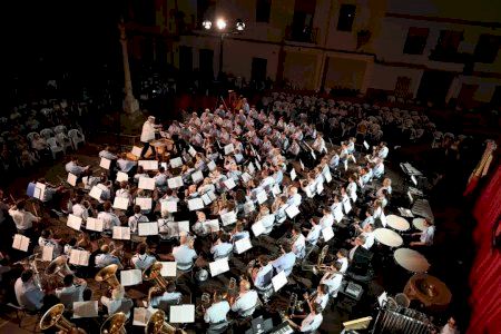 Torrent hace sonar el alma de la ciudad con una nueva edición del concierto “Torrent a Dos Bandes”