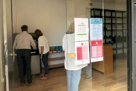 Una anciana d'Alacant descobreix un forat de 11.000 euros en el seu compte i els agents descobreixen un volum de moviments descomunal Una anciana d'Alacant descobreix un forat de 11.000 euros en el seu compte i els agents descobreixen un volum de moviments descomunal