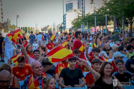 Torrent instalará una pantalla gigante en la plaza de la Unión Musical para vivir la final del Mundial de España Torrent instalará una pantalla gigante en la plaza de la Unión Musical para vivir la final del Mundial de España