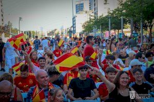 Torrent instalará una pantalla gigante en la plaza de la Unión Musical para vivir la final del Mundial de España Torrent instalará una pantalla gigante en la plaza de la Unión Musical para vivir la final del Mundial de España