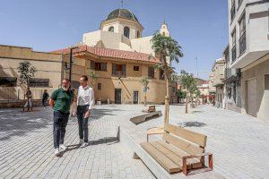 Elda finaliza las obras de reurbanización del entorno de la iglesia de Santa Ana Elda finaliza las obras de reurbanización del entorno de la iglesia de Santa Ana