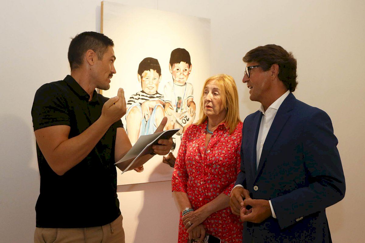 El Palacio Provincial exhibe la mirada contemporánea de Borja Ibáñez Viño con una selección de 26 obras