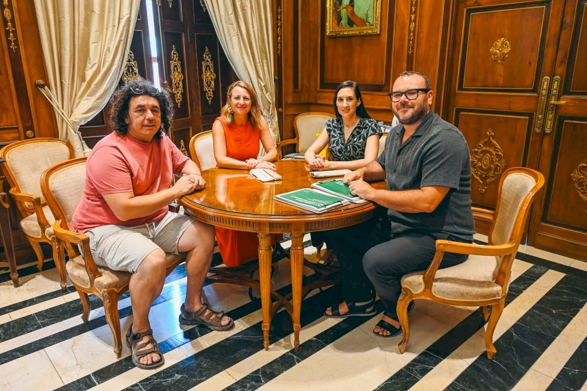 Ayuntamiento y EASD trabajan en su colaboración conjunta para el embellecimiento de la ciudad
