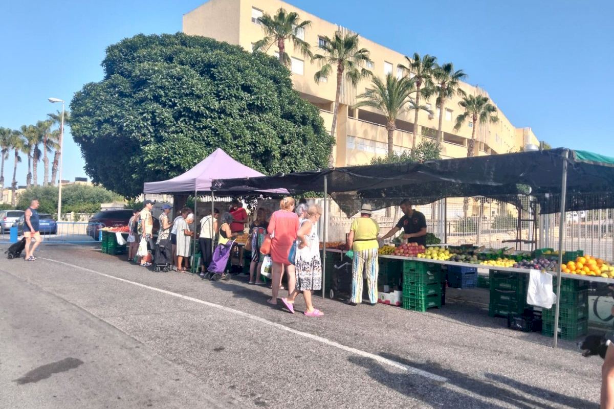 Alicante lanza una campaña sostenible para dinamizar los mercadillos que se inicia en Urbanova este jueves con regalos