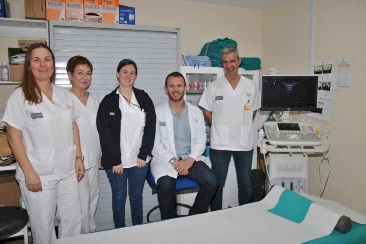 Sin cirugía y a casa en pocas horas: el Hospital General de Castellón estrena una técnica para tratar nódulos de tiroides