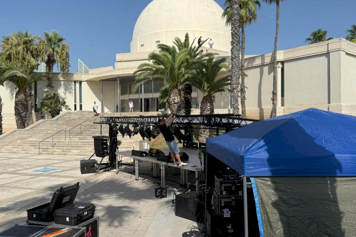 Castellón contará con una zona de foodtrucks en el Grao para acompañar la programación del eclipse total de Sol del 12 de agosto