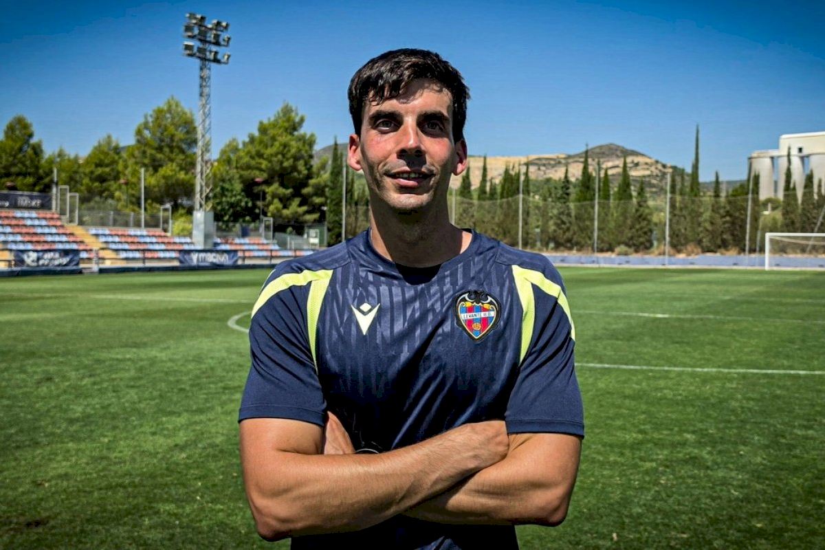 Manu Martínez aterriza en el banquillo del Levante UD Femenino B